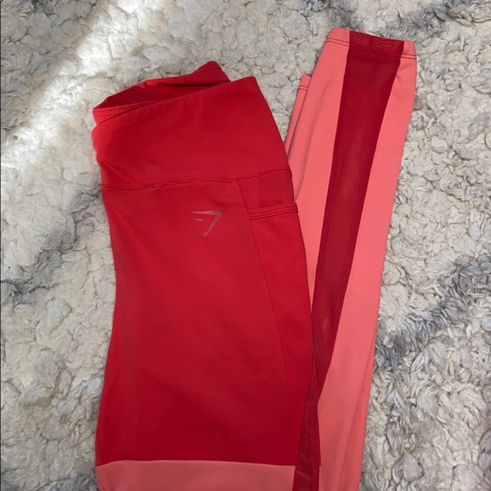 GYM SHARK Nikki Blackketter pocket leggings